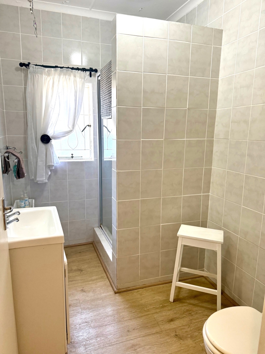 4 Bedroom Property for Sale in Amandelrug Western Cape